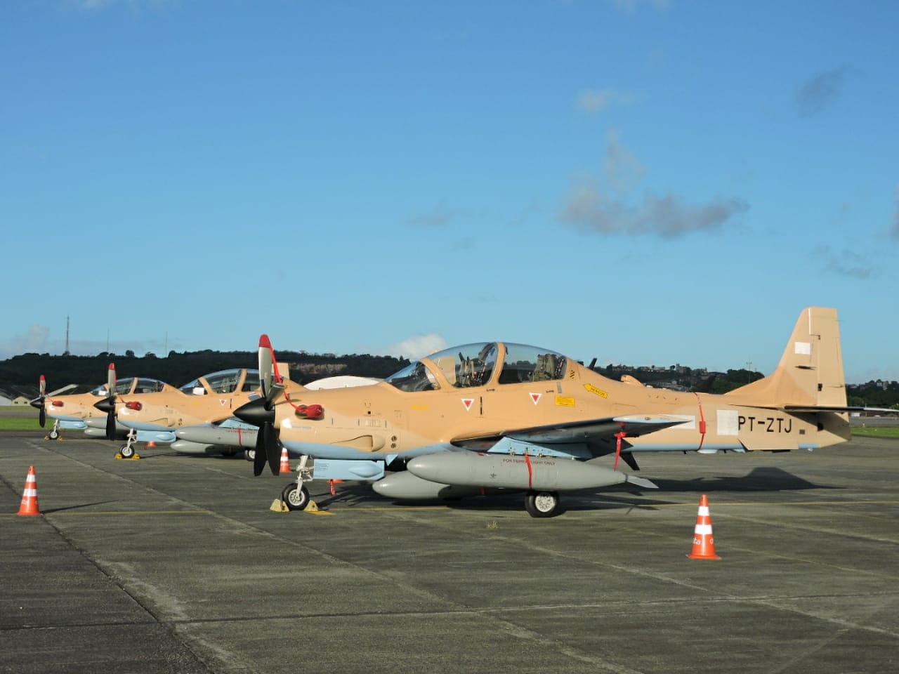 EXCLUSIVO: Veja as fotos dos Super Tucano entregues ao Mali ...